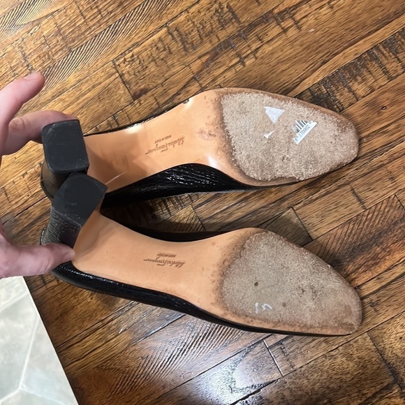Salvatore Ferragamo Heels Black Crocodile Embossed Patent Leather Almond Toe 7 - Picture 6 of 12
